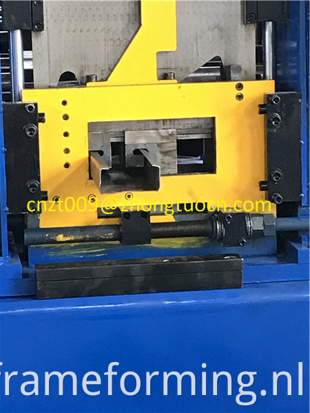 low price manual adjusting C purline roll forming machine 66